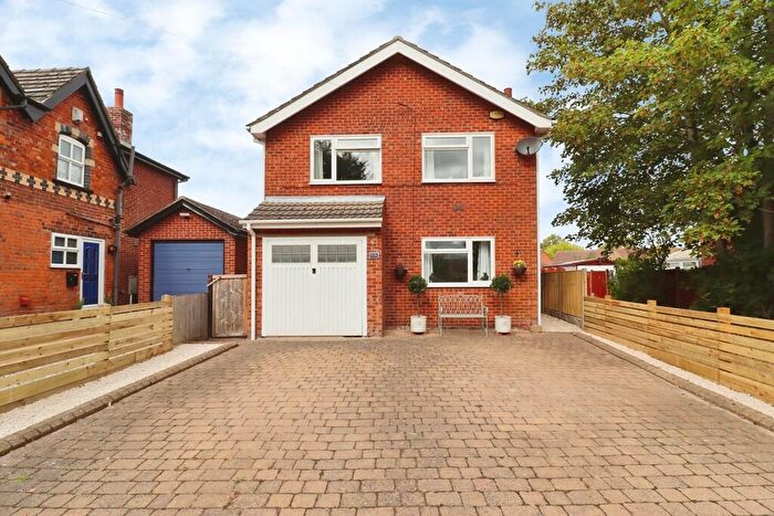 4 Bedroom Detached House For Sale In High Street, Skellingthorpe, LN6
