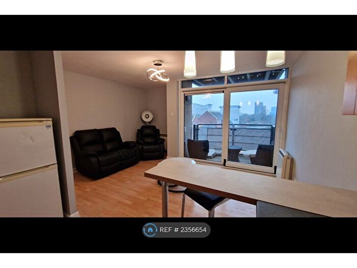 1 Bedroom Flat To Rent In Lowestoft Mews, London, E16