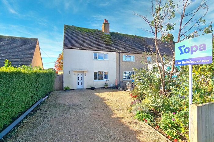 3 Bedroom Semi-Detached House For Sale In The Elms, Langford, Lechlade, GL7