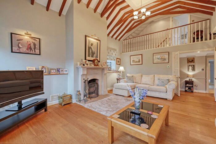 4 Bedroom Semi-Detached House For Sale In Chignal St. James, Chelmsford, CM1