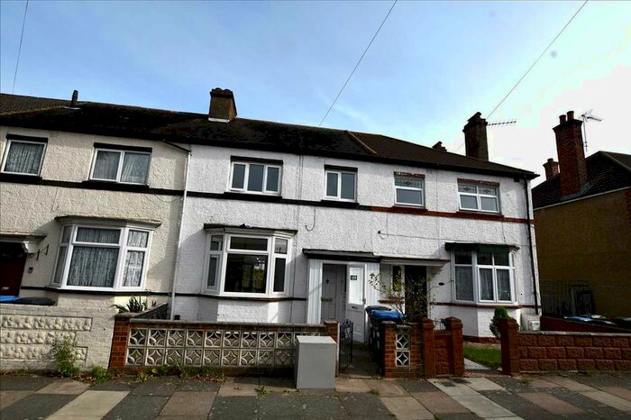 4 Bedroom Property To Rent In Chichester Road, London, N9