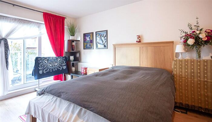 Studio For Sale In Boulevard Drive, Beaufort Park, Colindale, NW9