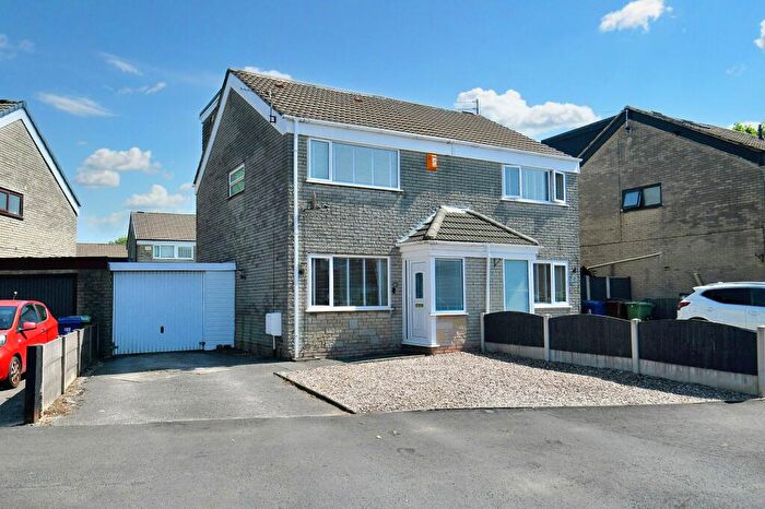 3 Bedroom Semi-Detached House For Sale In Abbey Road, Tyldesley, M29