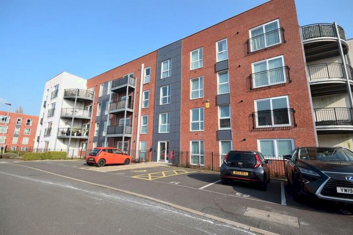 2 Bedroom Apartment To Rent In Sheen Gardens, Heald Point, Heald Green, M22
