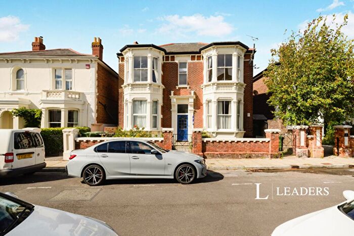 1 Bedroom Flat To Rent In Victoria Grove, Southsea, PO5