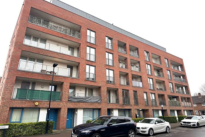 1 Bedroom Flat To Rent In Exeter Road, London, E16
