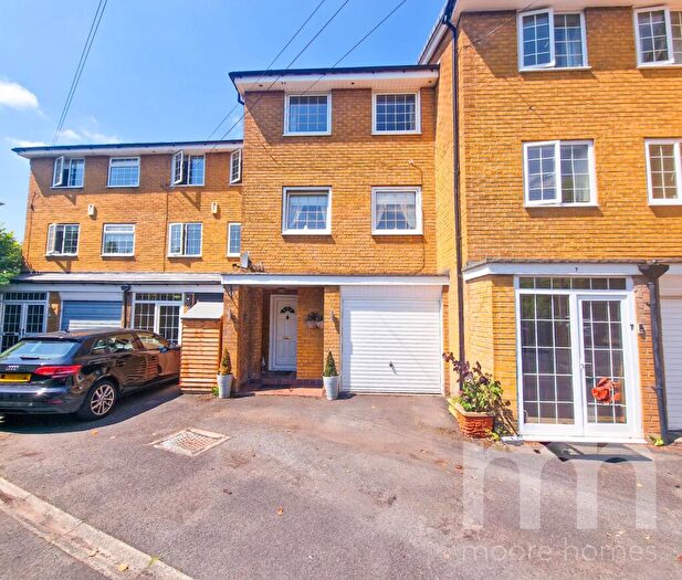 3 Bedroom Town House For Sale In Plymouth Drive, Bramhall, SK7