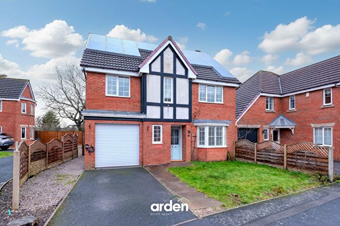 5 Bedroom Detached House For Sale In Laughton Close, Birmingham, B31