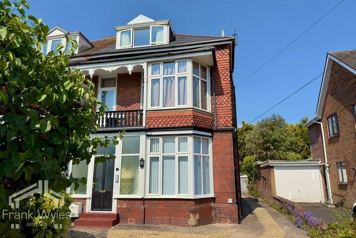 1 Bedroom Flat To Rent In Cyprus Avenue, , Lytham St Annes, Lancashire, FY8