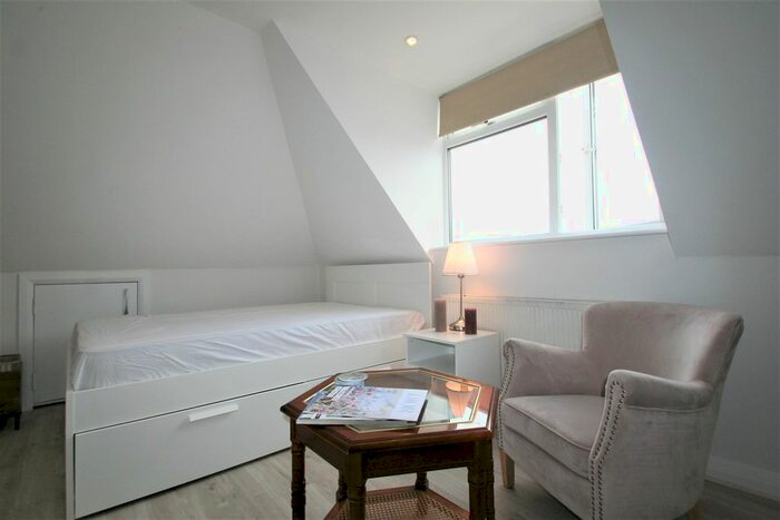 1 Bedroom Studio To Rent In Sherwood Road, London, London, NW4