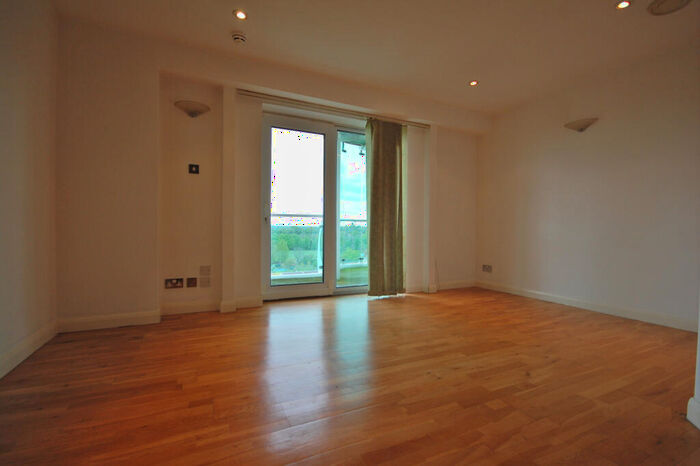 2 Bedroom Flat To Rent In Tower Point, EN2