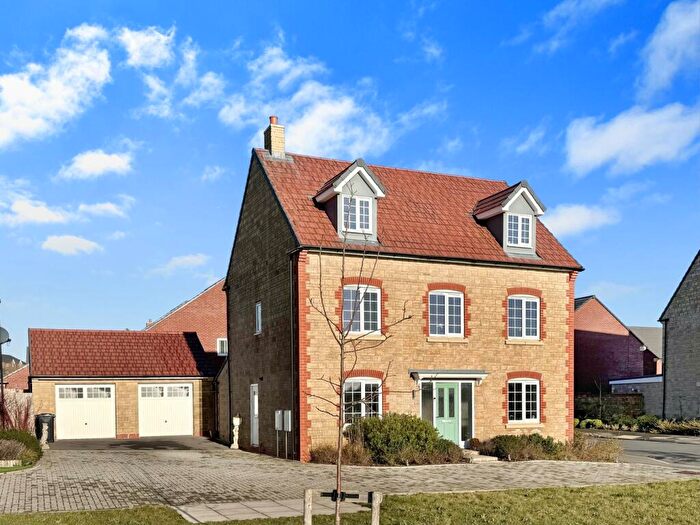 5 Bedroom Detached House For Sale In King Street, Faringdon, SN7