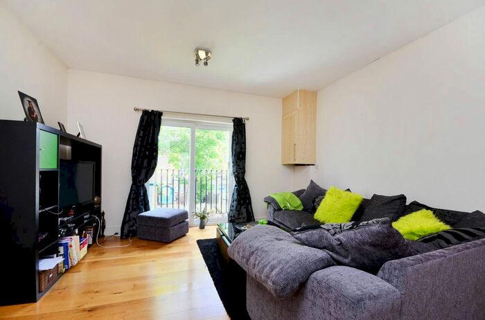 1 Bedroom Flat To Rent In Tower Hamlets Road, Forest Gate, London, E7