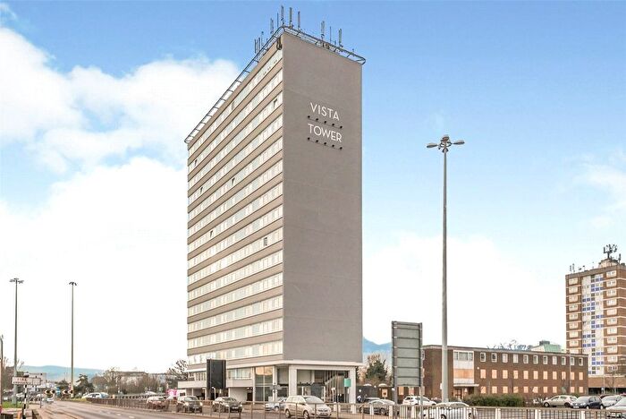 2 Bedroom Flat For Sale In Southgate, Stevenage, Hertfordshire, SG1