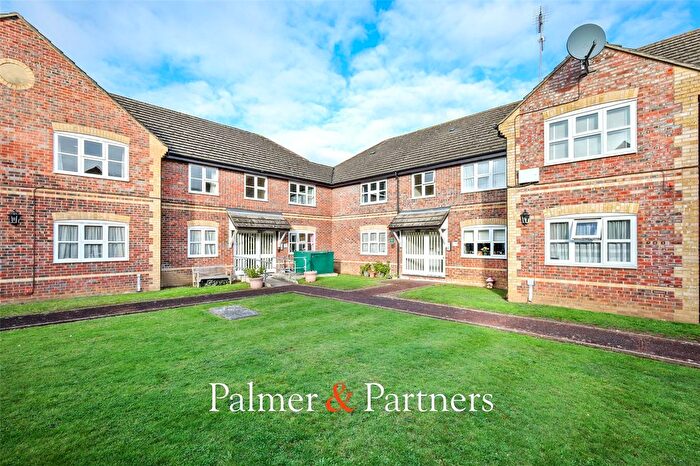 2 Bedroom Flat For Sale In Halstead Road, Lexden, Colchester, Essex, CO3