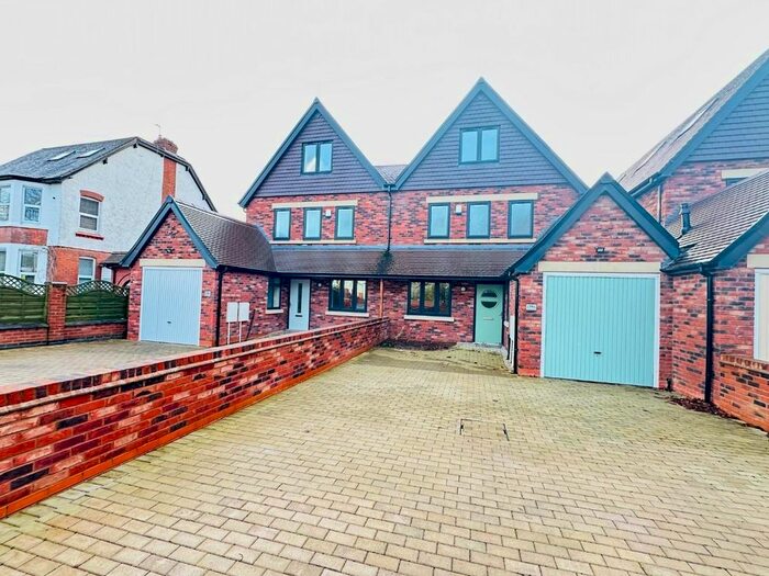 5 Bedroom Semi-Detached House To Rent In Grange Road, Erdington, Birmingham, B24