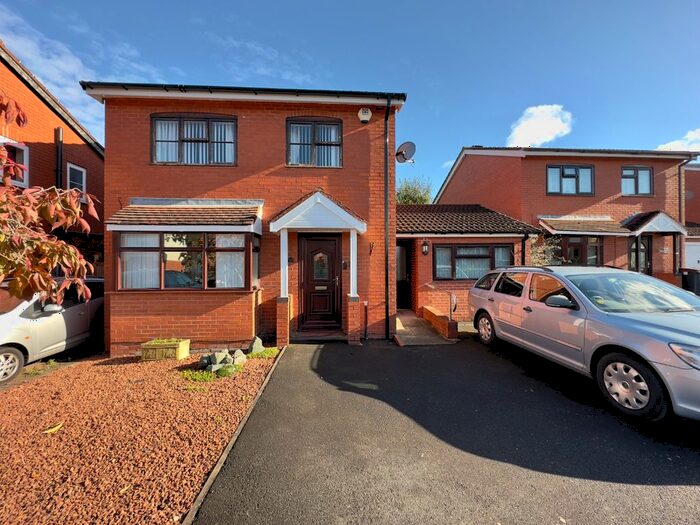 4 Bedroom Detached House For Sale In Hopkins Heath, Telford, Shropshire, TF5