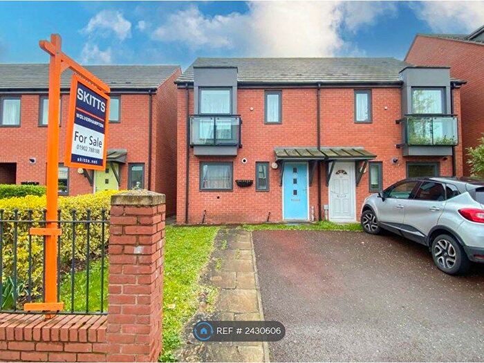 3 Bedroom Semi-Detached House To Rent In Fifth Avenue, Wolverhampton, WV10