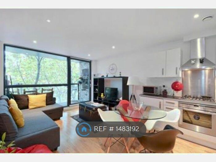 2 Bedroom Flat To Rent In Cube Apartments, London, WC1X