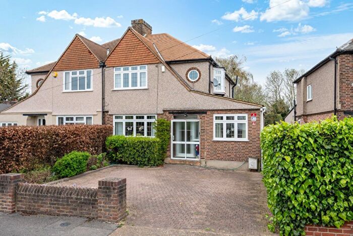 4 Bedroom Semi Detached House For Sale In Ewell Park Way, Stoneleigh, KT17