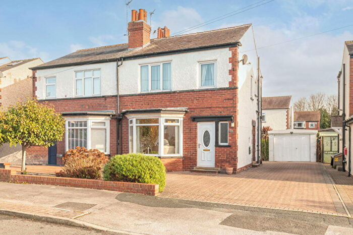 3 Bedroom Semi-Detached House For Sale In Kingsway, Leeds, LS15