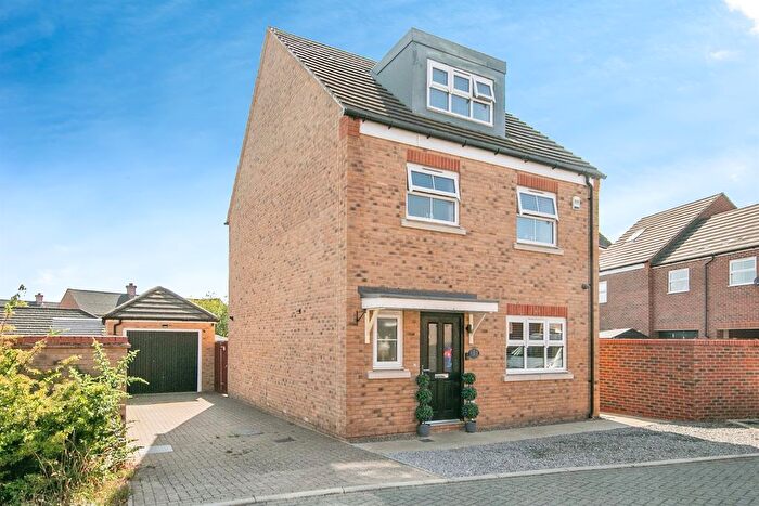 4 Bedroom Detached House For Sale In Blackbird Close, Stanway, Colchester, CO3