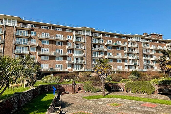 2 Bedroom Flat For Sale In The Gateway, Dover, CT16