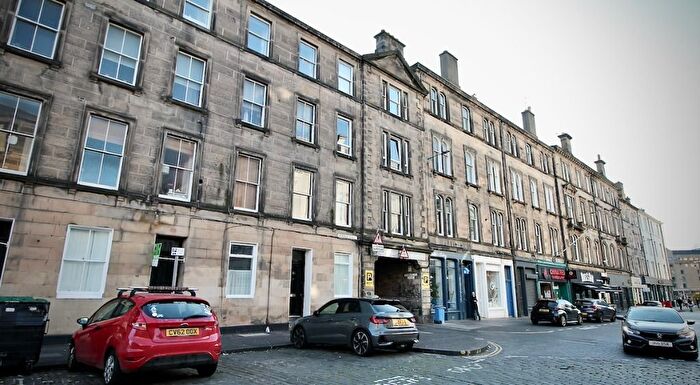 4 Bedroom Flat To Rent In Grindlay Street, West End, Edinburgh, EH3