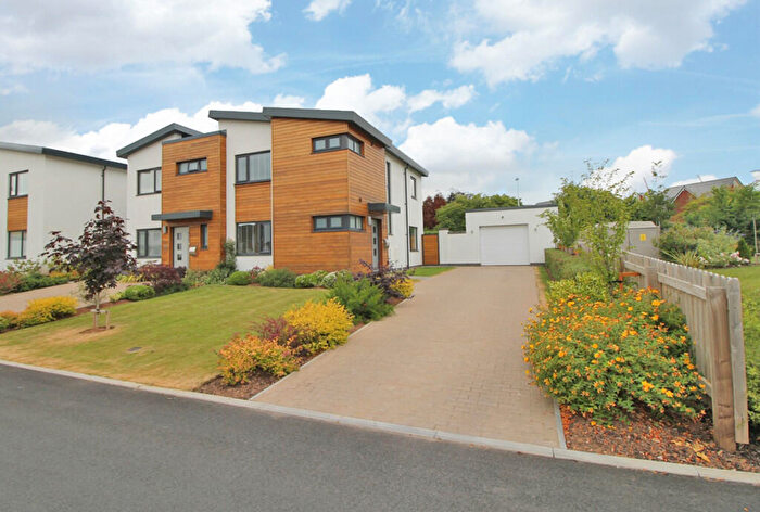 3 Bedroom Semi Detached House To Rent In Holland Park, Exeter, EX2