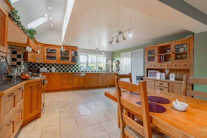 5 Bedroom Detached House To Rent In Rousham Road, Tackley, OX5