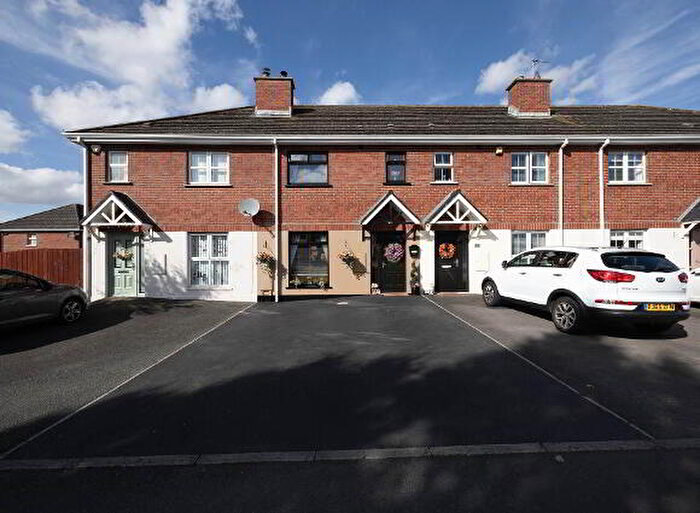 3 Bedroom TownHouse For Sale In Ballynadrone Meadows, Craigavon, BT67