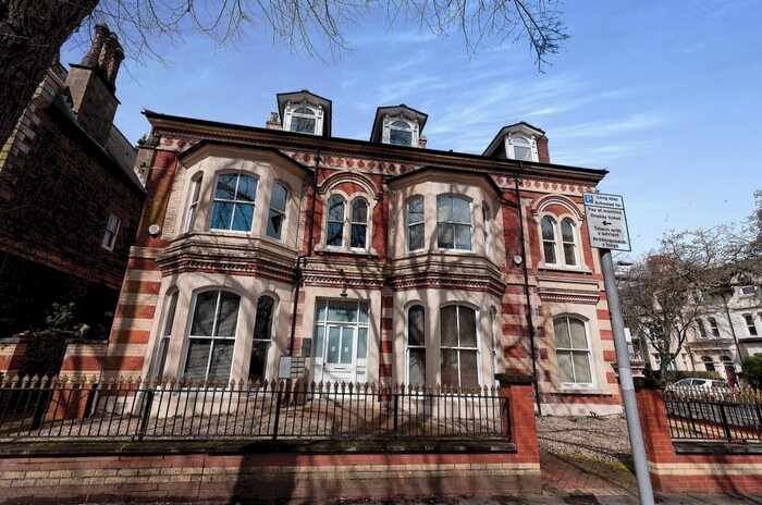 1 Bedroom Flat To Rent In Plasnewydd House, The Parade, Cardiff, CF24