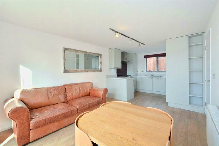 1 Bedroom Flat To Rent In City Of London Point, York Way, N7