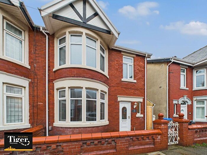 3 Bedroom Semi-Detached House For Sale In Queensway, Blackpool, FY4