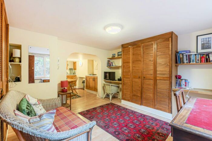 Studio To Rent In Orlop Street, London, SE10