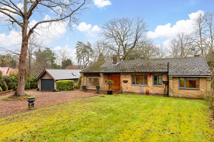 3 Bedroom Detached House For Sale In Herons Lea, Copthorne, RH10