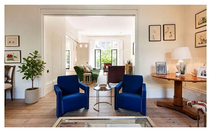 4 Bedroom Maisonette For Sale In Stanlake Villas, London, W12