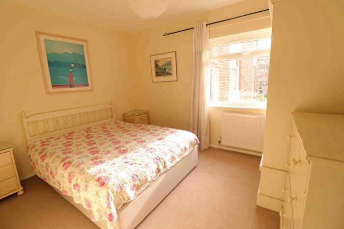 1 Bedroom Flat To Rent In Brackendale Court, Beckenham, BR3