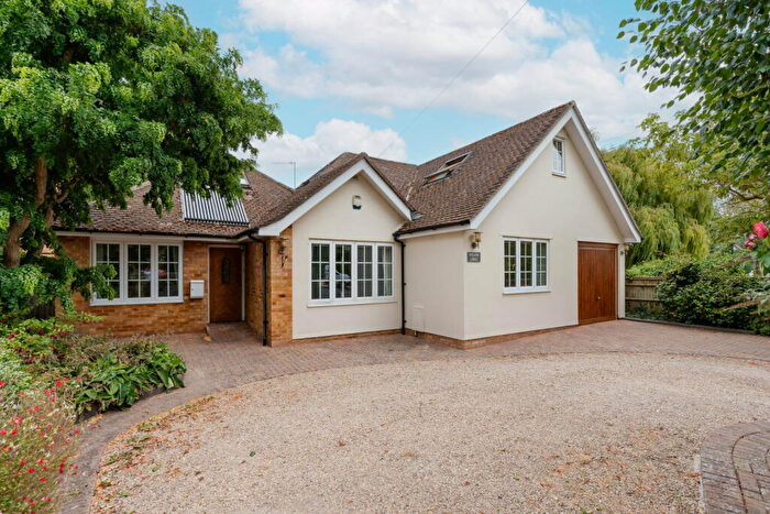 5 Bedroom Detached Bungalow For Sale In St. Helens Avenue, Benson, Wallingford, OX10