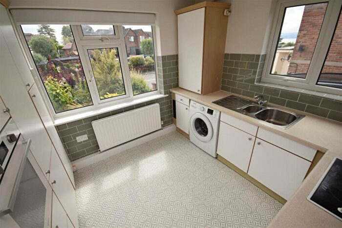 2 Bedroom Apartment To Rent In Castle Mount, Heswall, CH60