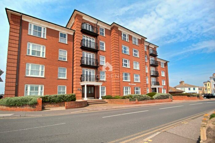 2 Bedroom Apartment For Sale In The Dorlings, Walton On The Naze, CO14
