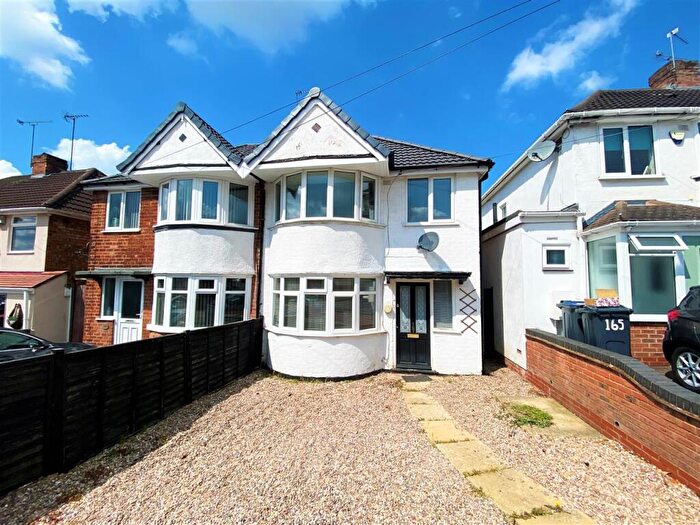3 Bedroom Semi Detached House For Sale In Aldershaw Road, South Yardley, Birmingham, B26