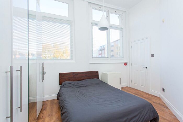 1 Bedroom Flat To Rent In Wandsworth Rd, SW8