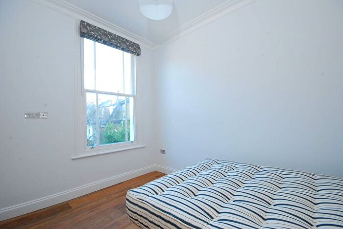 1 Bedroom Flat To Rent In Dalmeny Road, Tufnell Park, London, N7