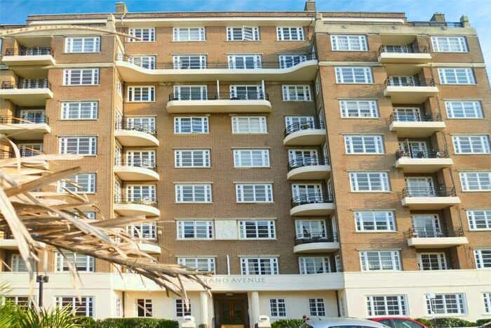 1 Bedroom Flat To Rent In Grand Avenue, Hove, East Sussex, BN3