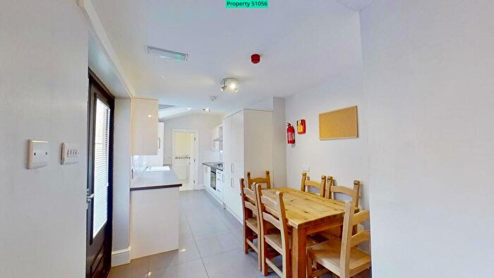 6 Bedroom End Of Terrace House To Rent In Rothesay Avenue, Nottingham, NG7