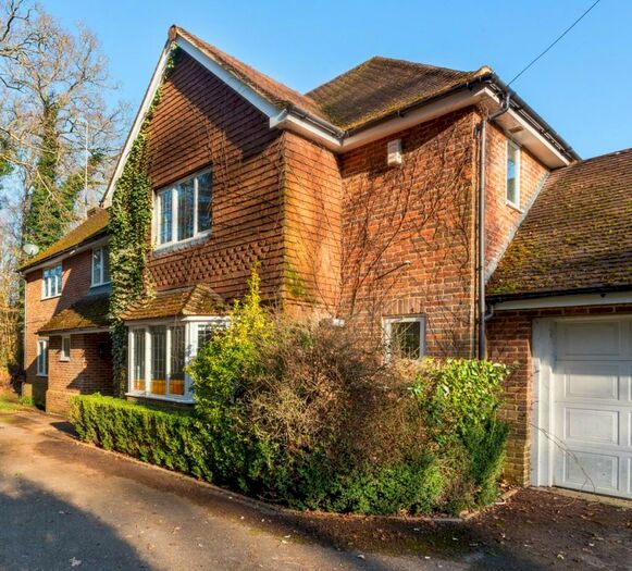 5 Bedroom Detached House To Rent In Webb Lane Witley, GU8