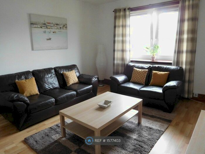 3 Bedroom Flat To Rent In Willowbank Road, Aberdeen, AB11