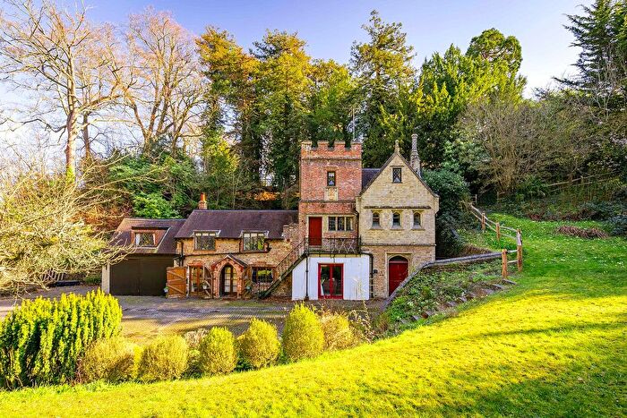 4 Bedroom Detached House For Sale In Portsmouth Road, Guildford, Surrey, GU2