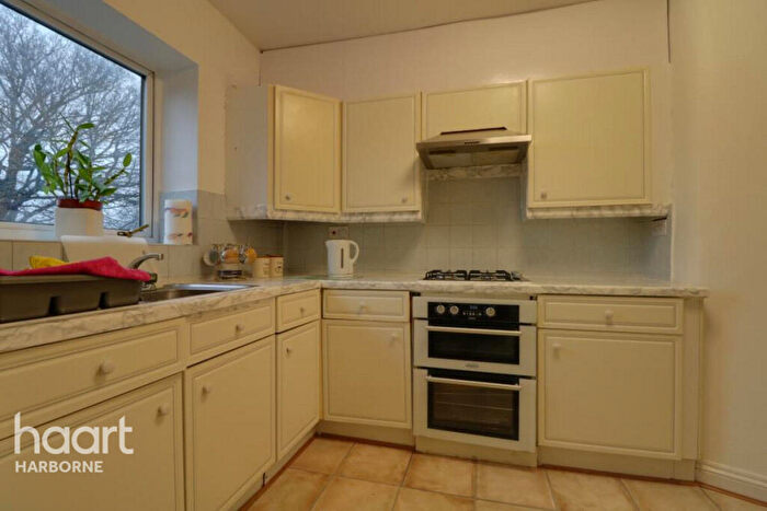 2 Bedroom Semi-Detached House To Rent In Birmingham, B32